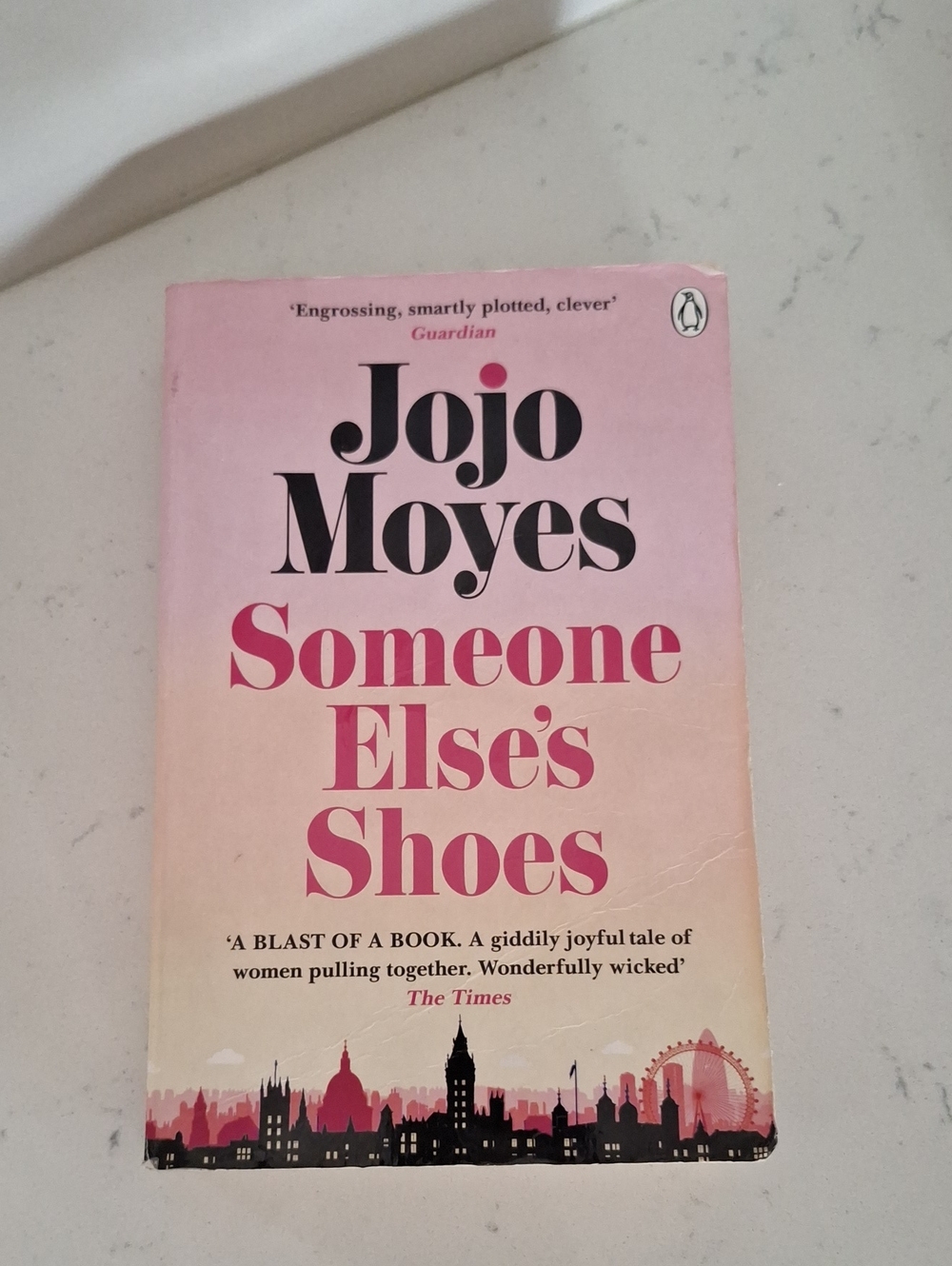 Jojo Moyes "Someone else's shoes"